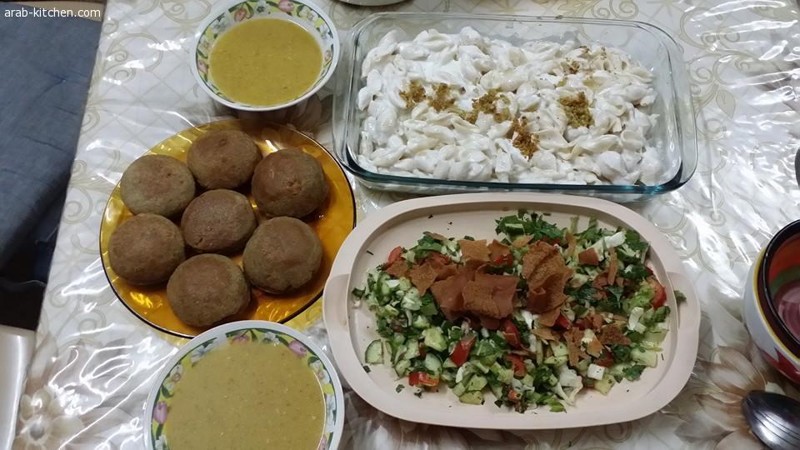 طريقة عمل كبة مشوية مع شوربة العدس