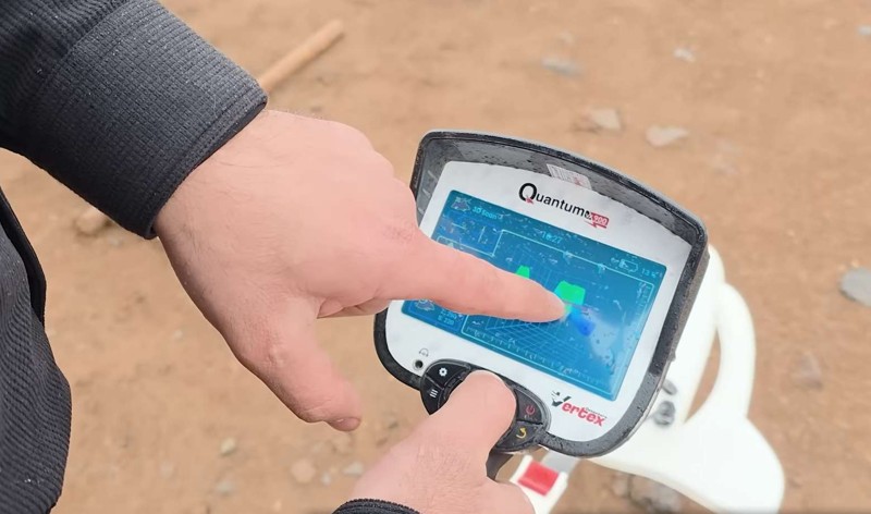 Teaching Gold Prospecting with Ajax Alpha Long Range Systems